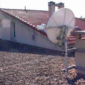 Sondikatel antena en techo de casa